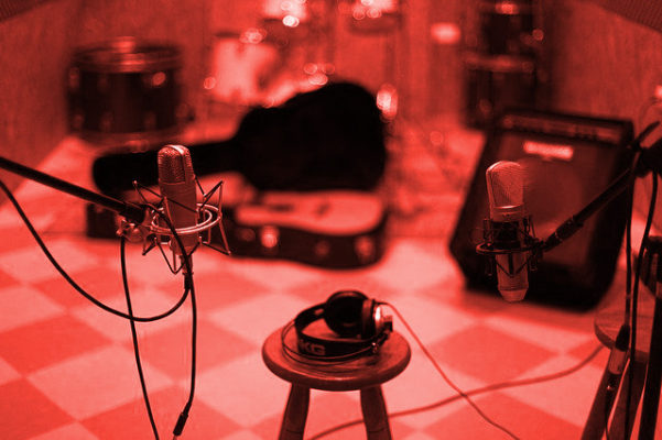 studio instruments and microphones